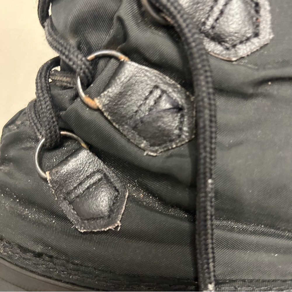 Sorel Women’s  Snowlion  Black Winter  Boots  Size 7 - Picture 10 of 10